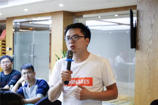 拜石員工 拜石員工