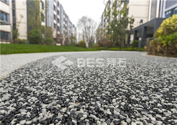 膠粘石透水地坪地坪