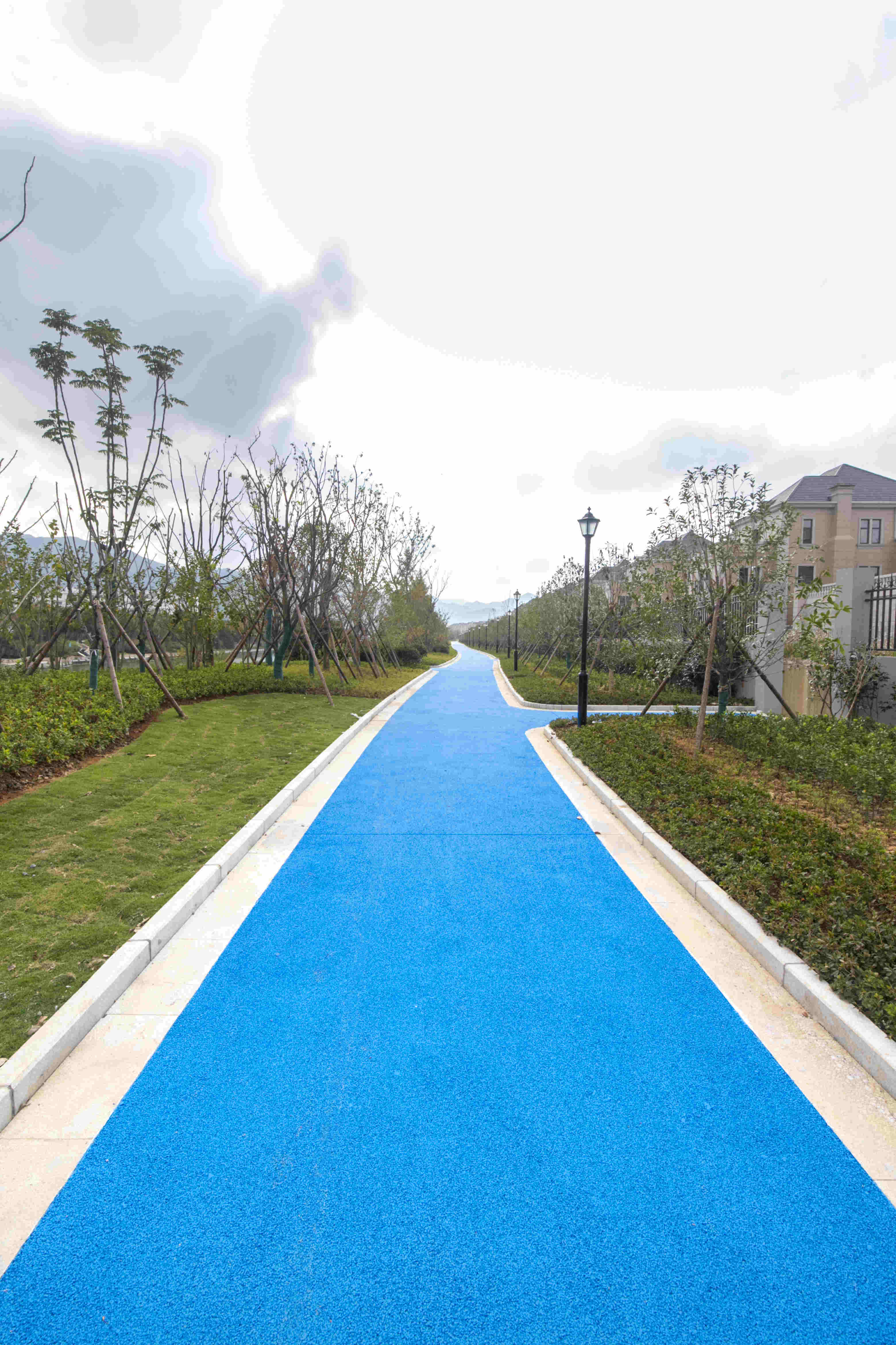 寧波中成桃莊透水地坪人行道項(xiàng)目